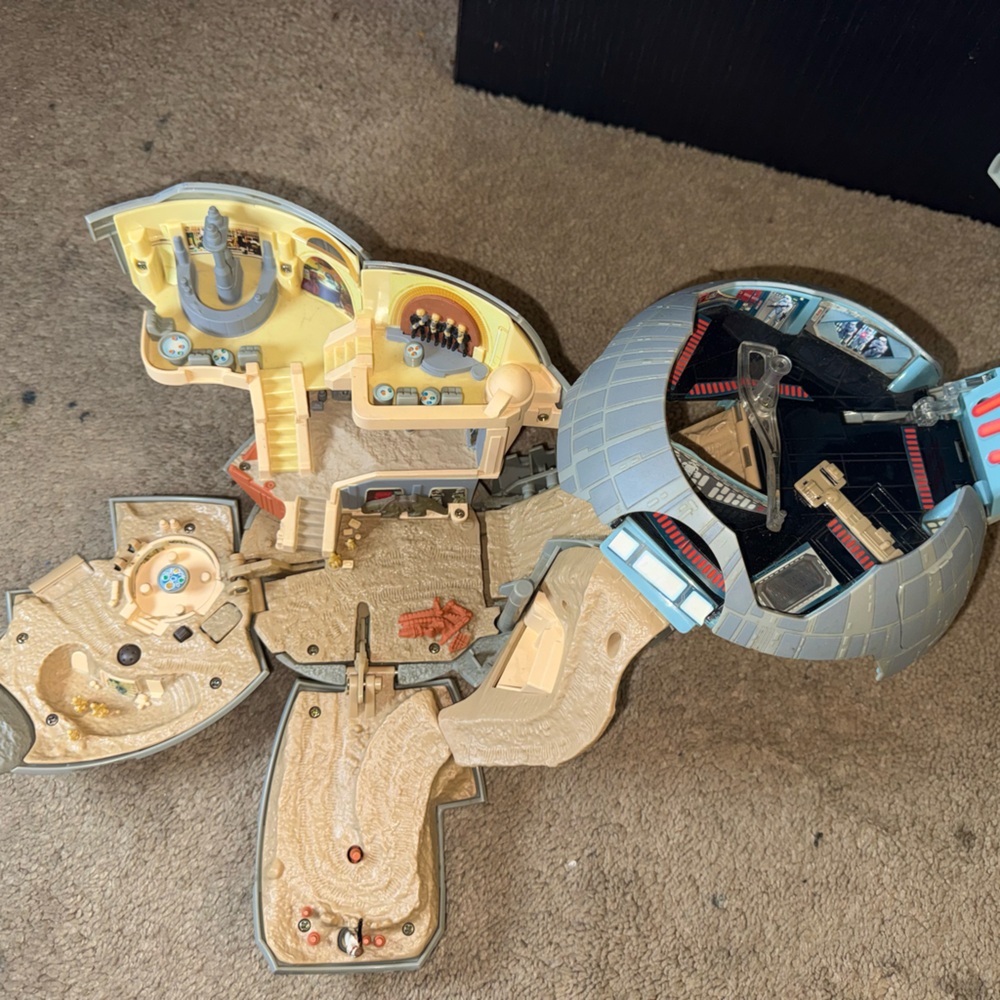 Star‎ Wars Micro Machines Death Star Transformable Playset - Galoob